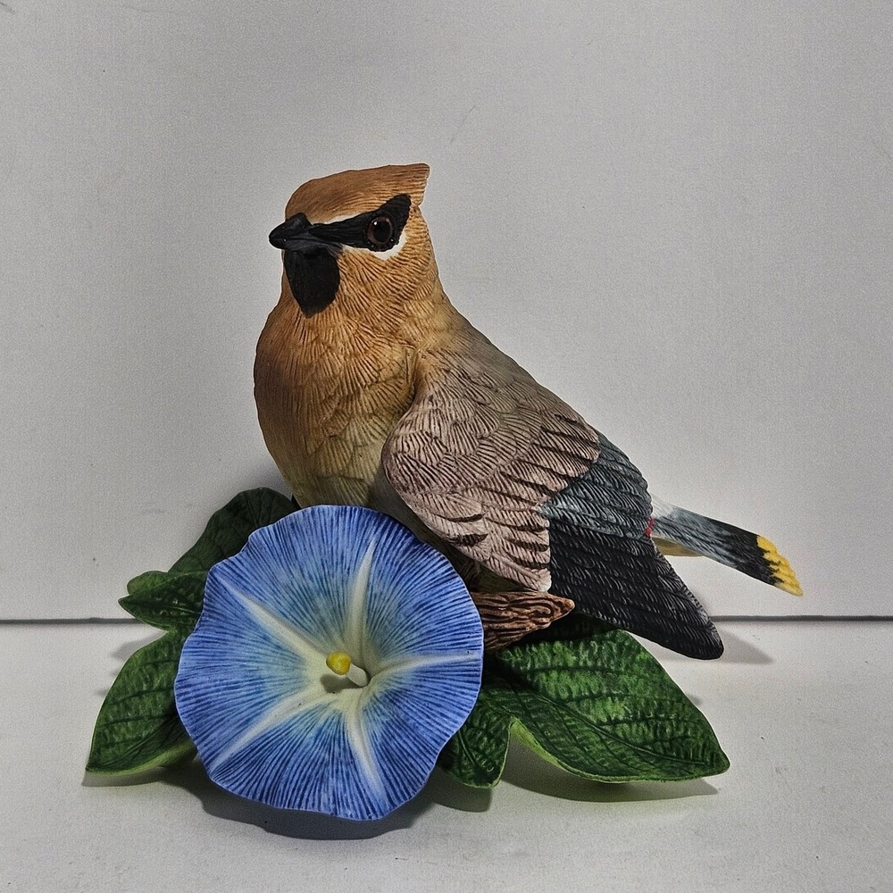 Lenox Garden Bird Collection Cedar Waxwing Fine Porcelain Figurine with Box